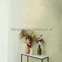 Kenzia cream behang Hookedonwalls botanisch 