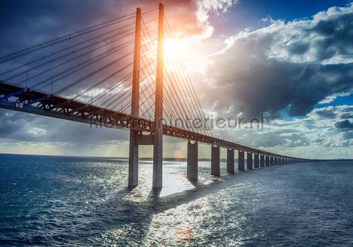 Sun break through over the bridge papier murales City Kleurmijninterieur