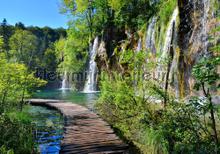 Walking along Falls fototapeten Kleurmijninterieur weltkarten 