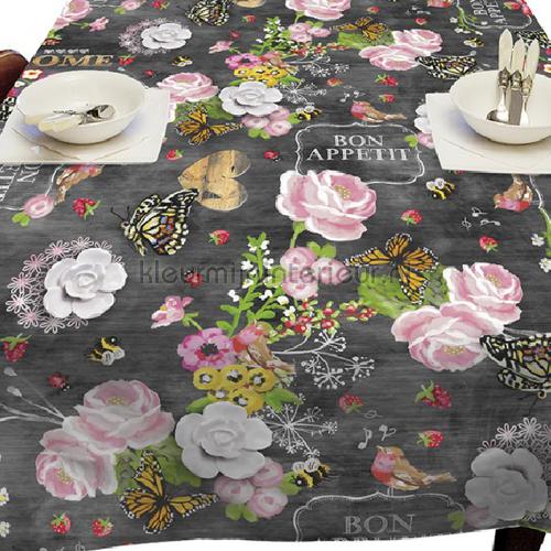 rozen table covering flowers Kleurmijninterieur